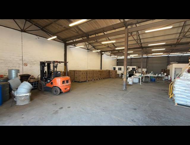 446M² WAREHOUSE TO LET IN EVERITE INDUSTRIA